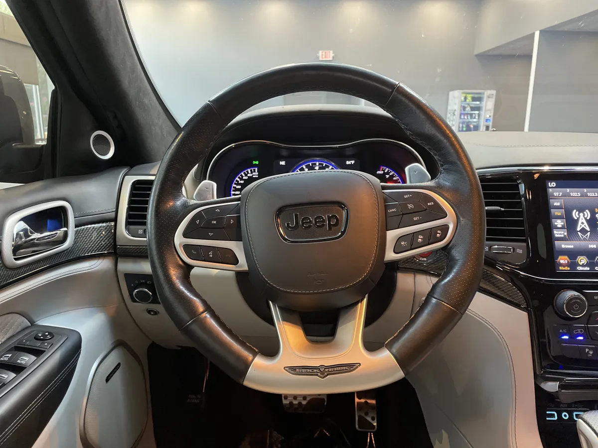 2021 Jeep Grand Cherokee Trackhawk thumbnail 21