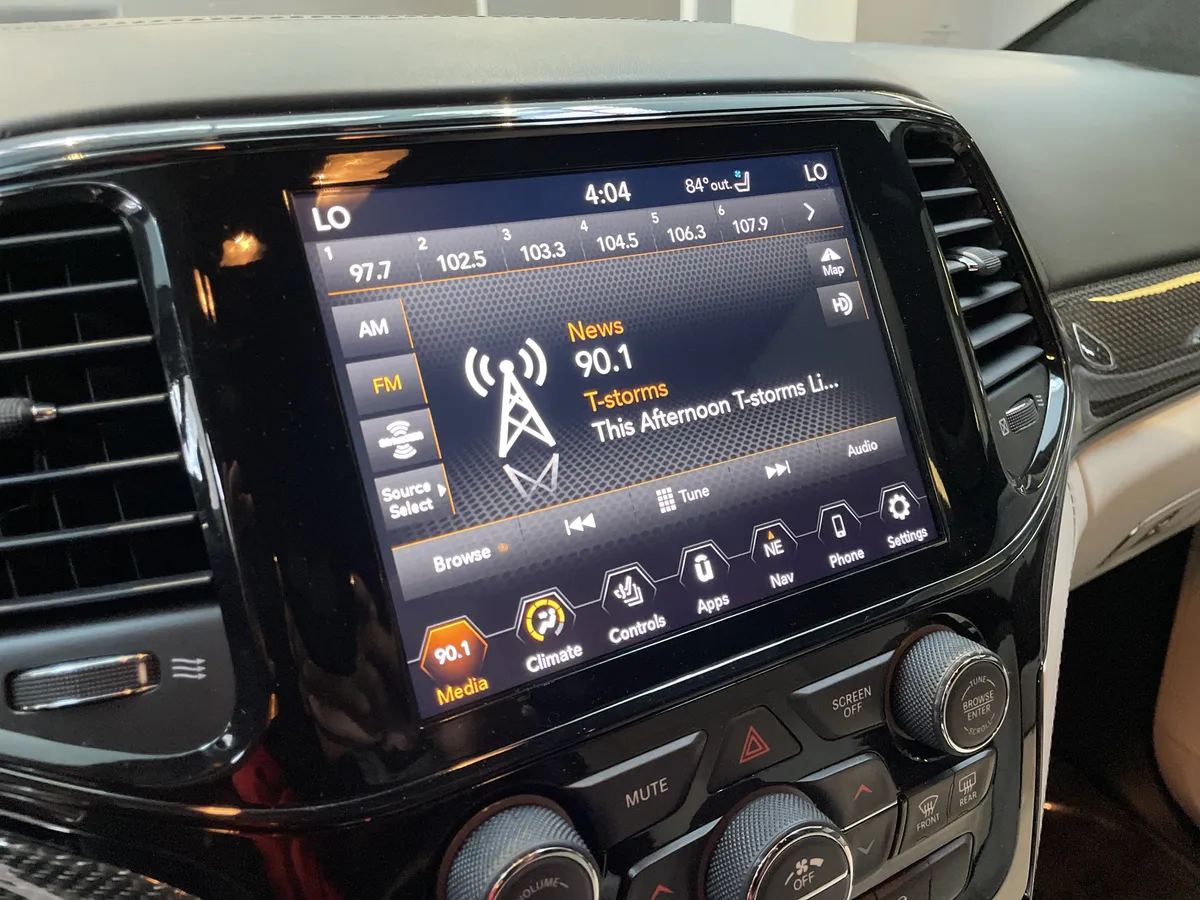 2021 Jeep Grand Cherokee Trackhawk thumbnail 26