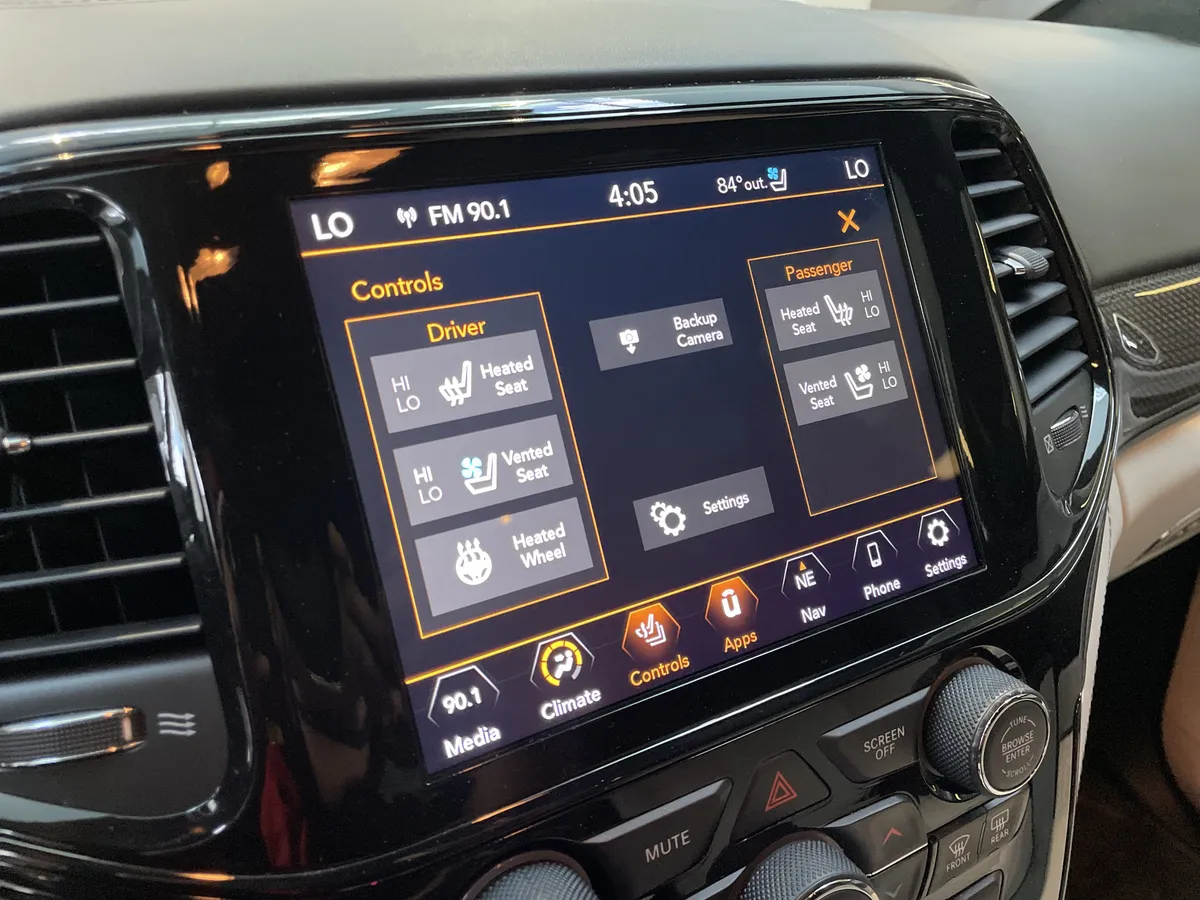 2021 Jeep Grand Cherokee Trackhawk thumbnail 28