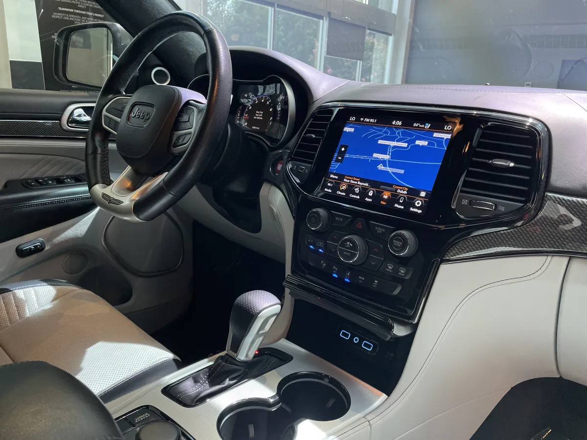 2021 Jeep Grand Cherokee Trackhawk thumbnail 35