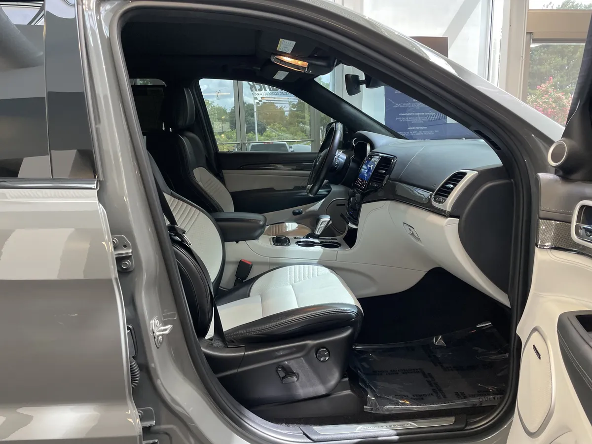 2021 Jeep Grand Cherokee Trackhawk thumbnail 38