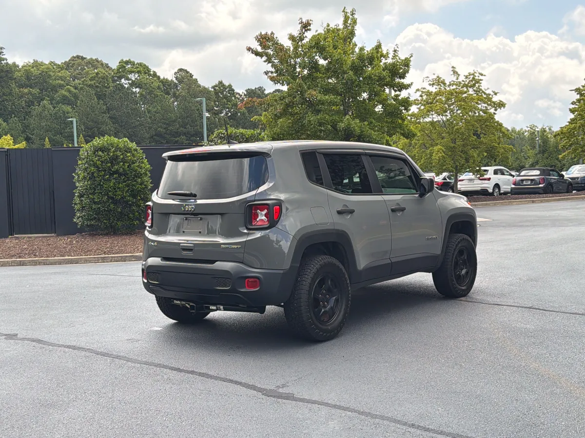 2021 Jeep Renegade Sport thumbnail 2