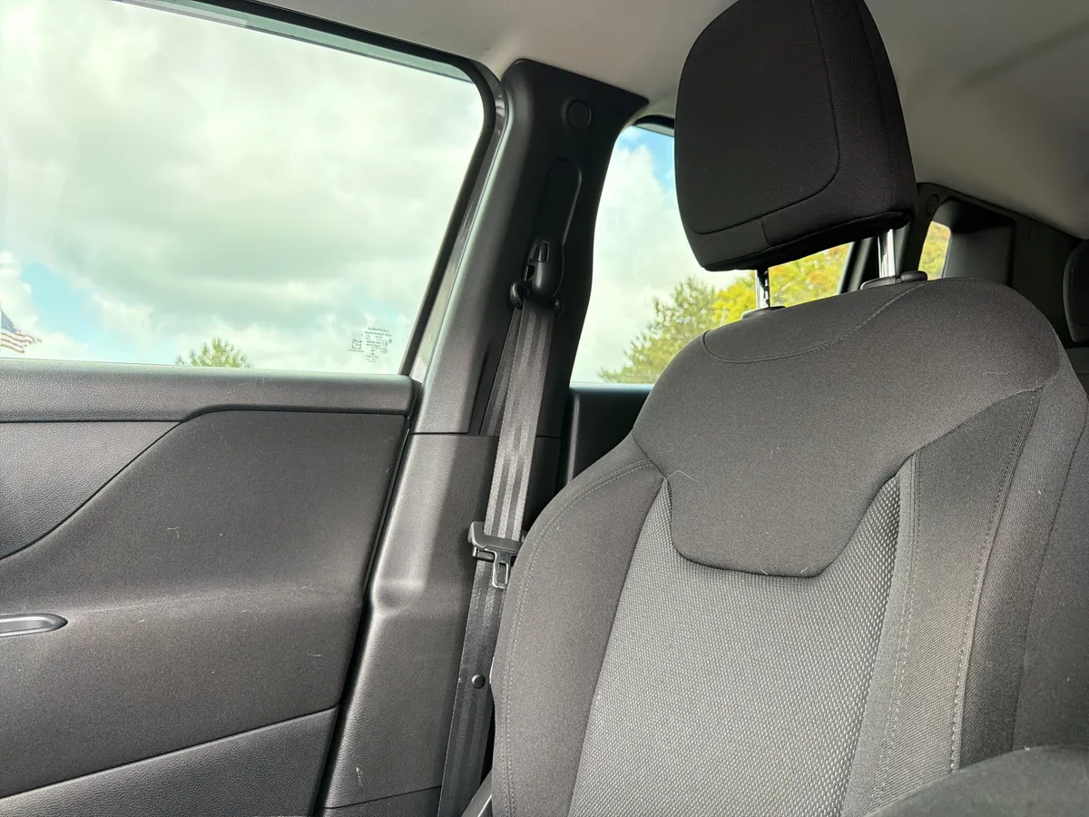 2021 Jeep Renegade Sport thumbnail 21