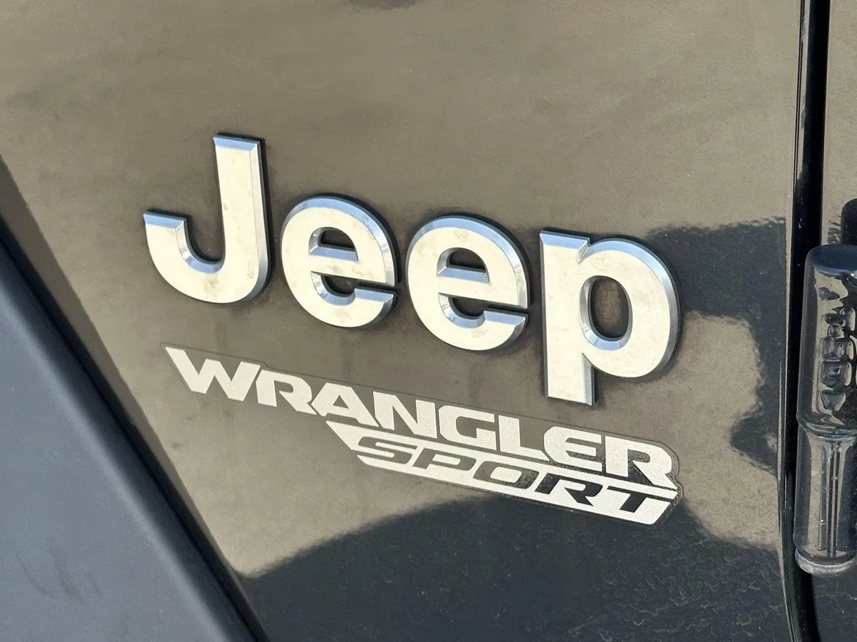 2021 Jeep Wrangler Sport thumbnail 10