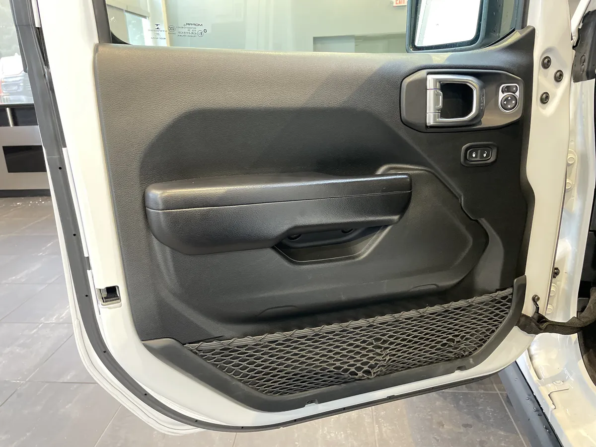 2021 Jeep Wrangler Unlimited Rubicon thumbnail 13
