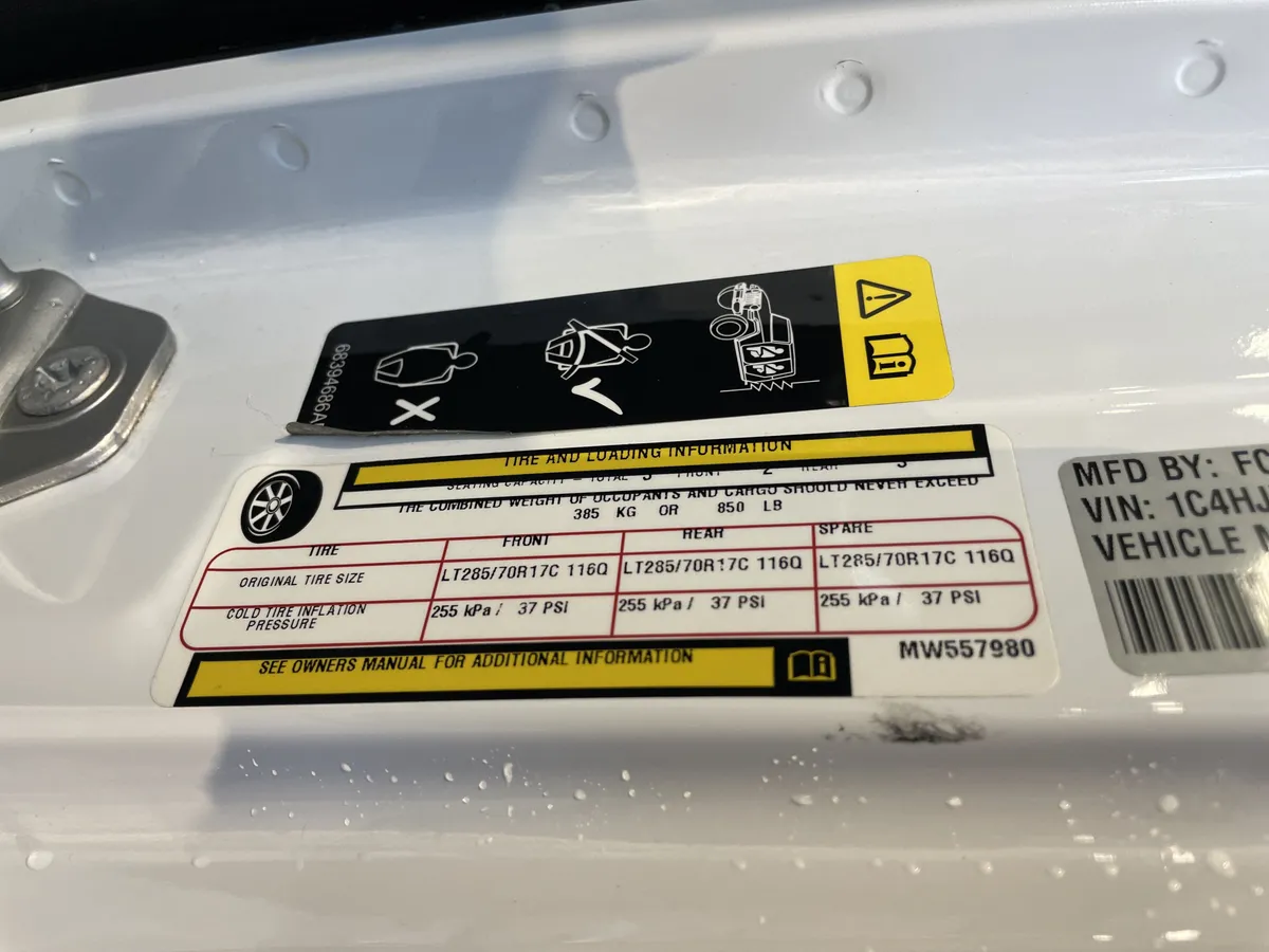 2021 Jeep Wrangler Unlimited Rubicon thumbnail 37