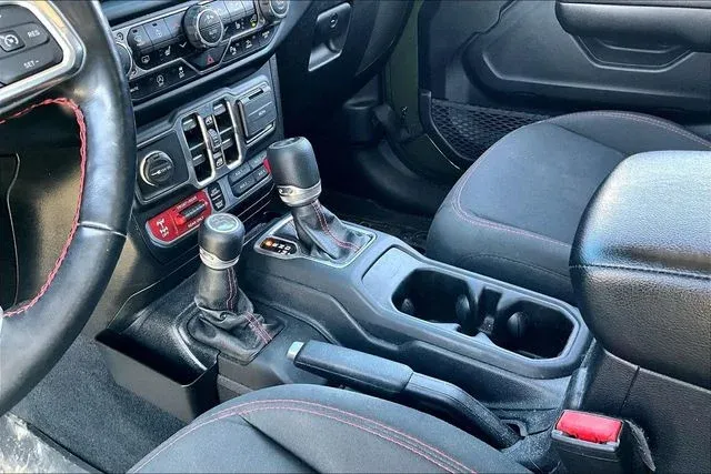 2021 Jeep Wrangler Unlimited Rubicon thumbnail 15