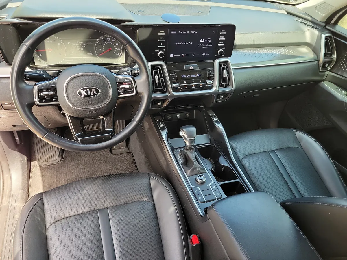 2021 Kia Sorento S thumbnail 13