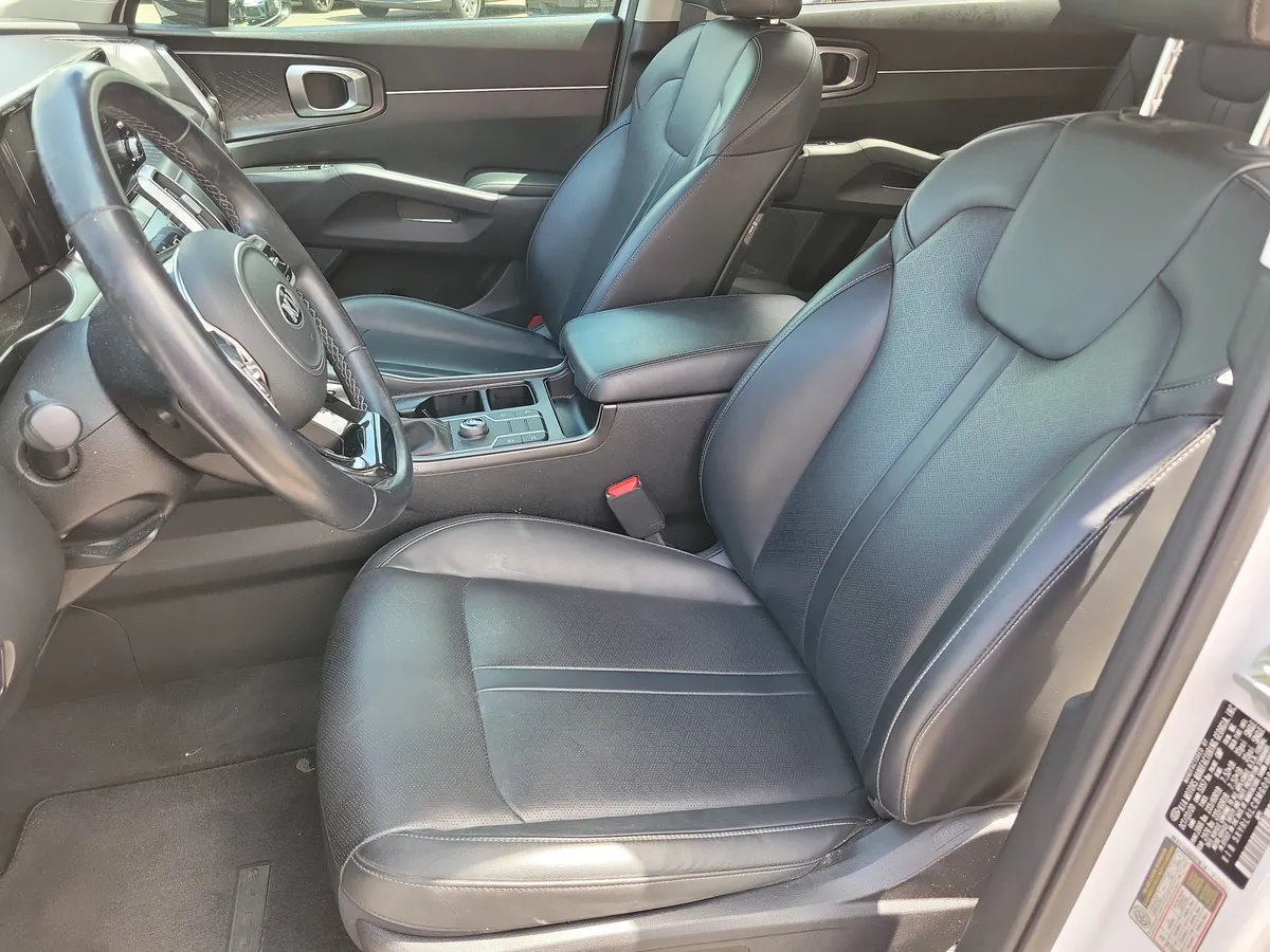 2021 Kia Sorento S thumbnail 14
