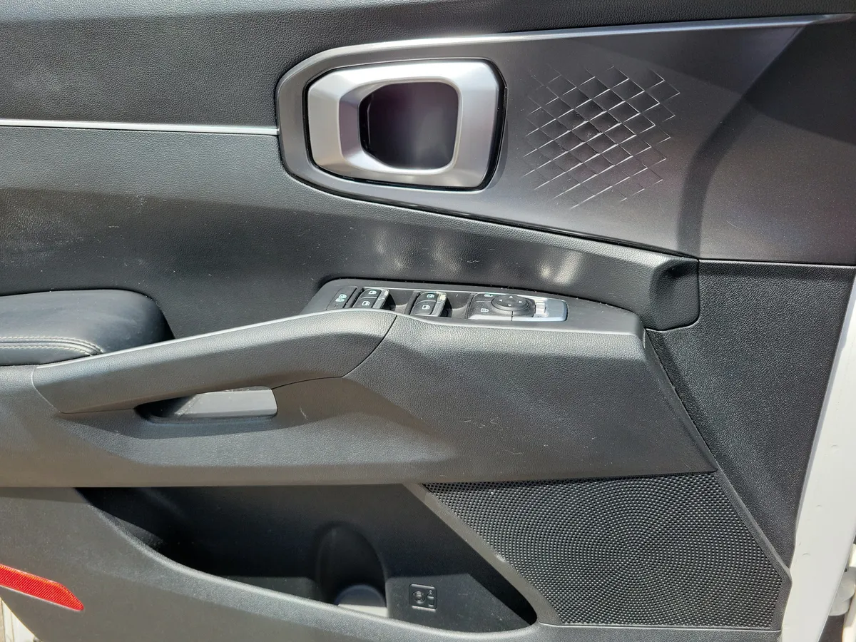2021 Kia Sorento S thumbnail 26