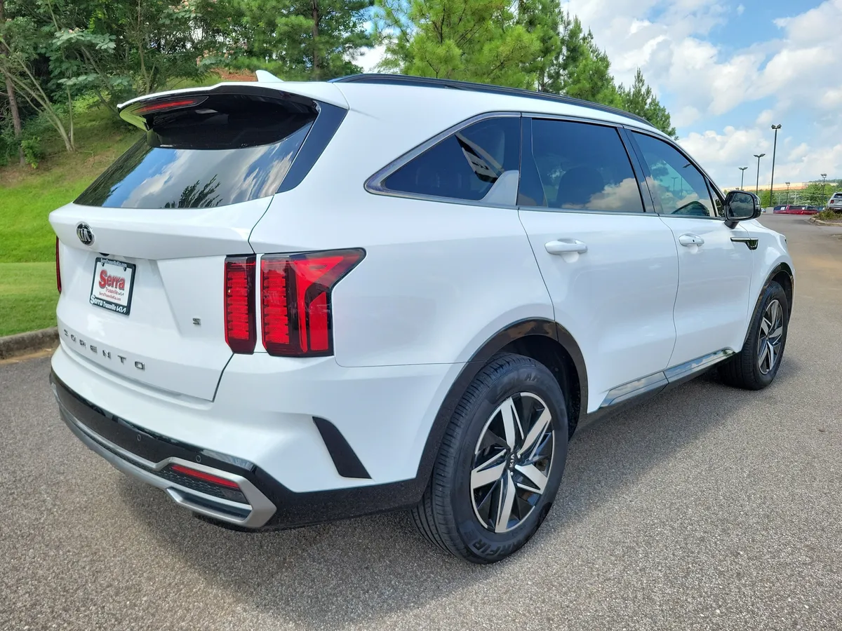 2021 Kia Sorento S thumbnail 5