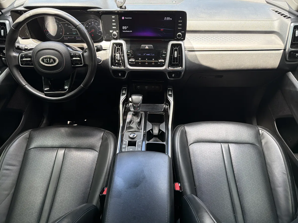 2021 Kia Sorento SX thumbnail 3