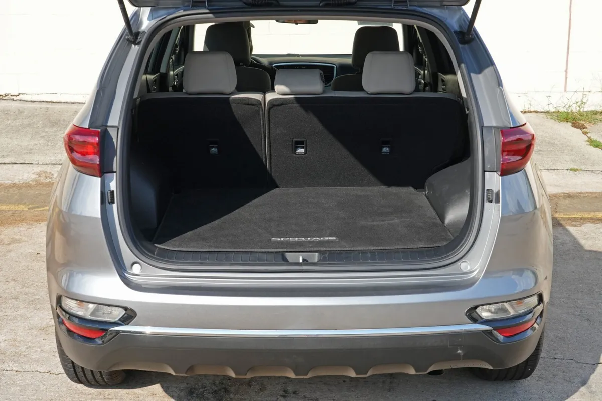 2021 Kia Sportage LX thumbnail 9