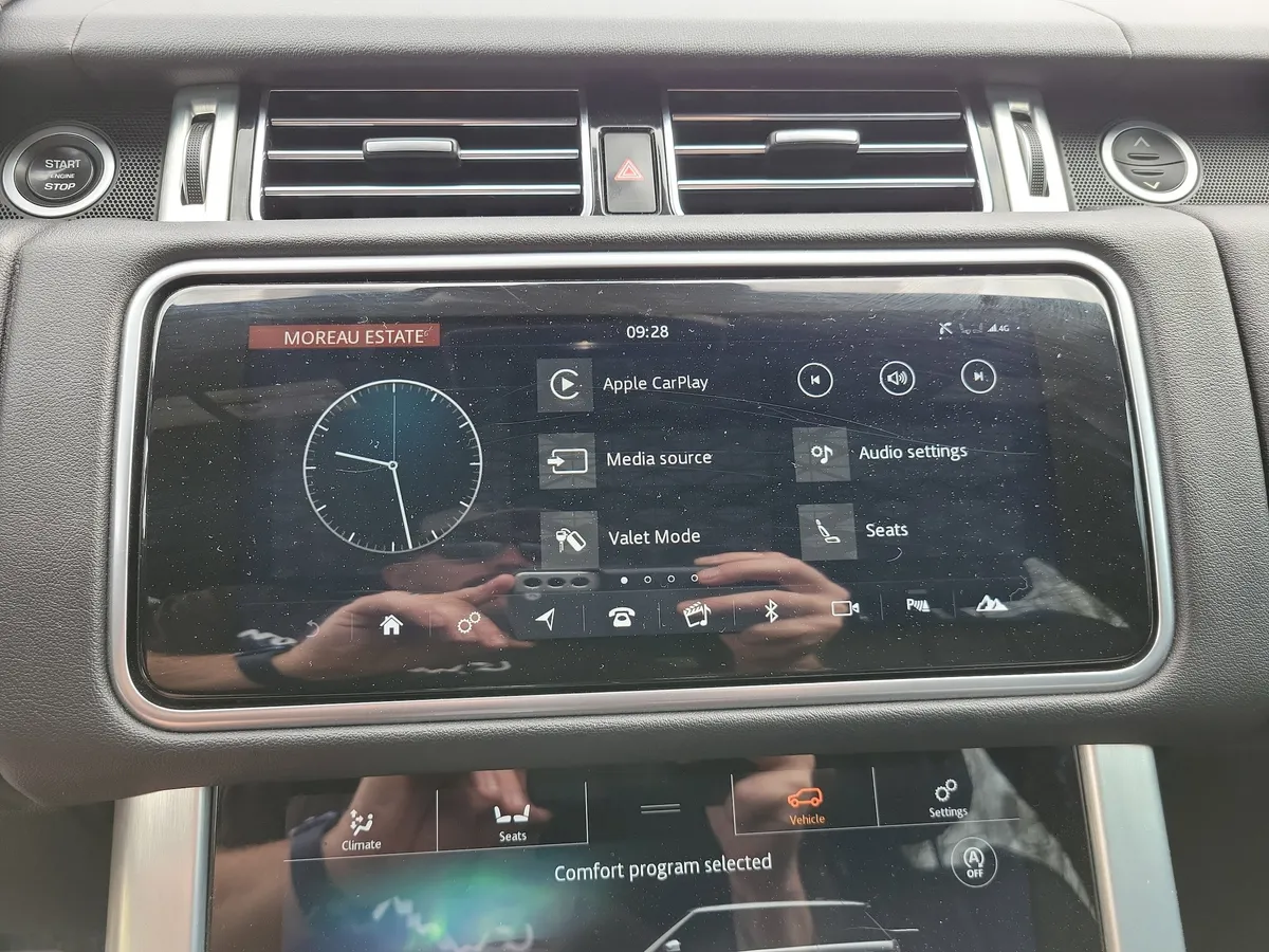 2021 Land Rover Range Rover thumbnail 15