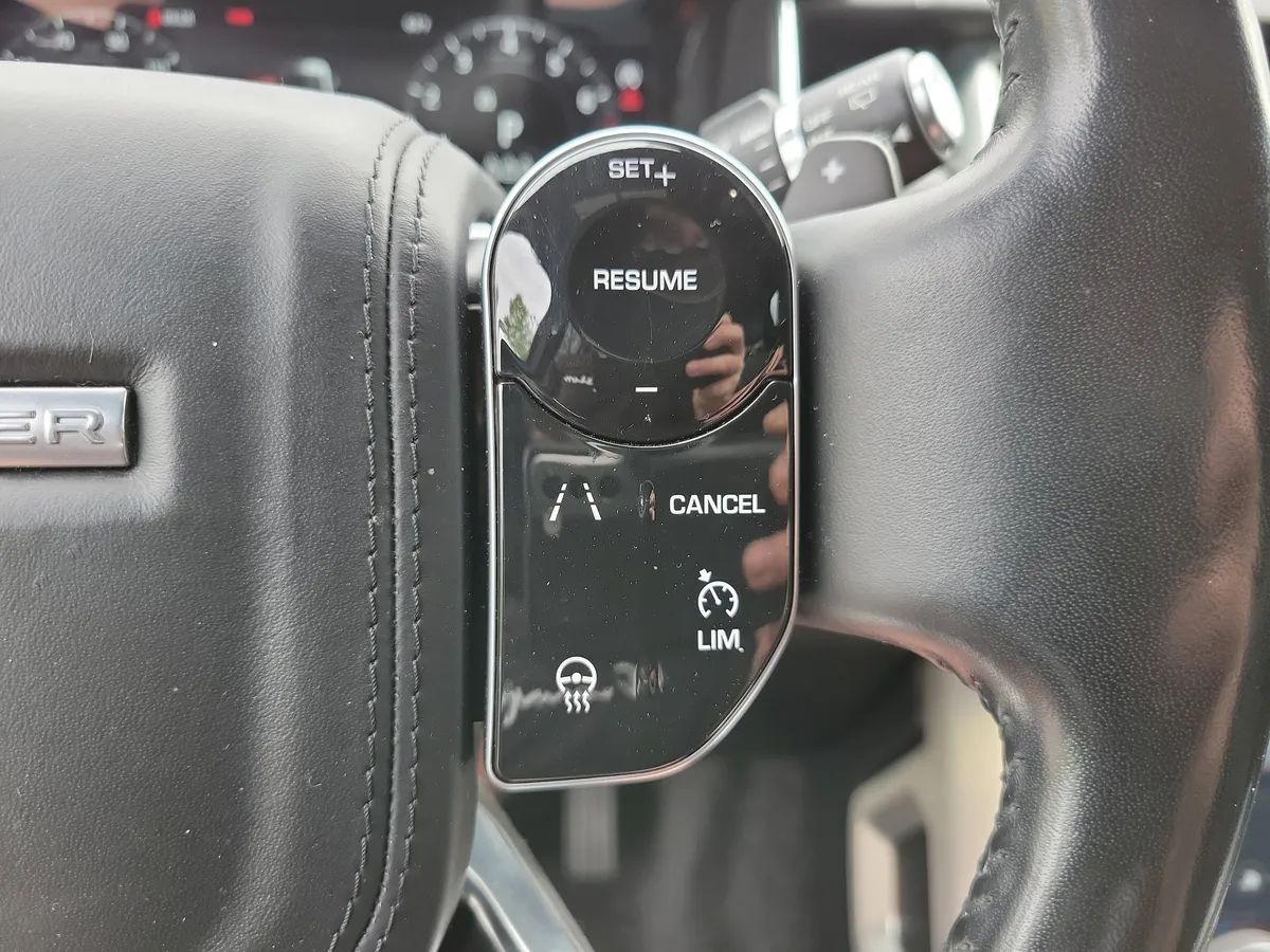 2021 Land Rover Range Rover thumbnail 21