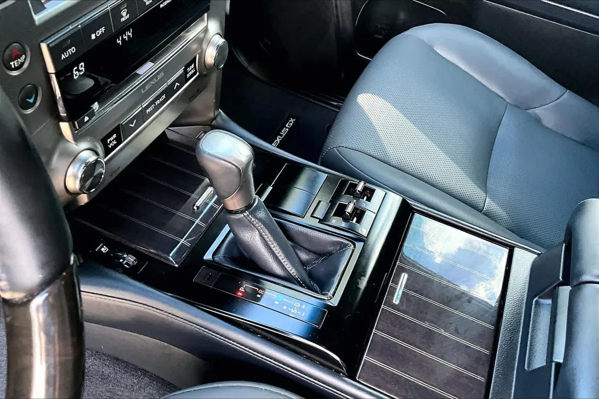 2021 Lexus GX 460 Premium thumbnail 16