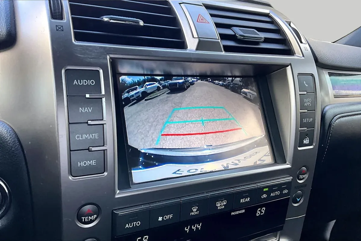 2021 Lexus GX 460 Premium thumbnail 24
