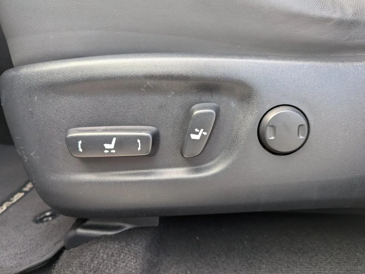 2021 Lexus NX NX 300 thumbnail 11
