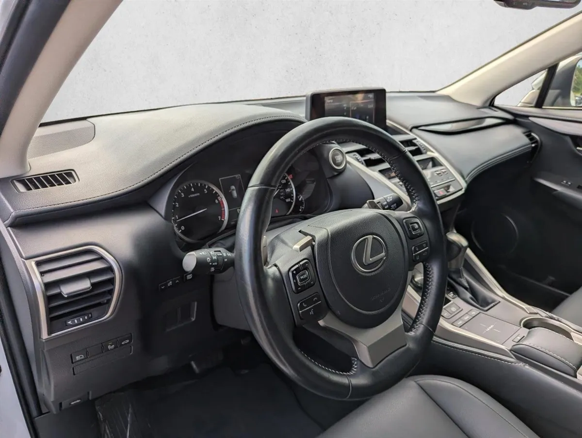 2021 Lexus NX NX 300 thumbnail 12