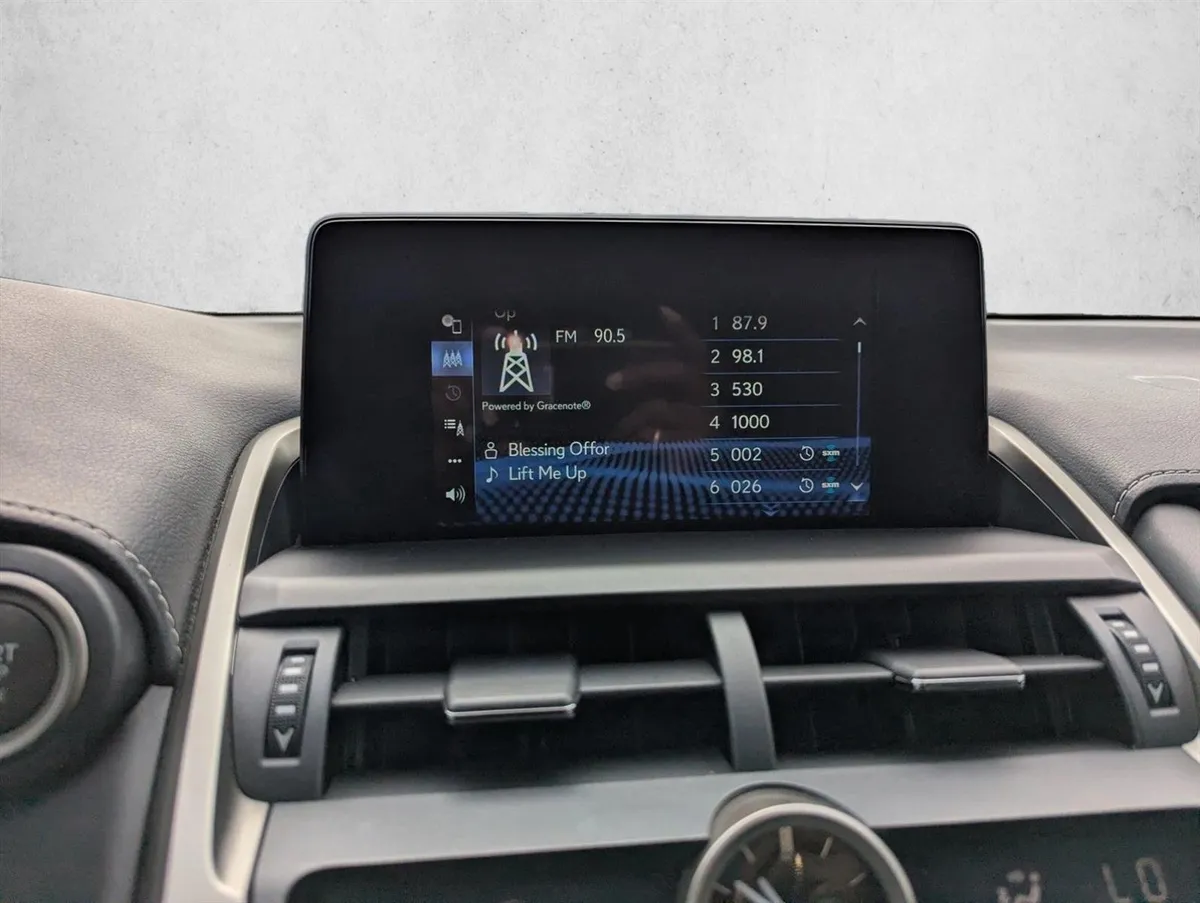 2021 Lexus NX NX 300 thumbnail 17