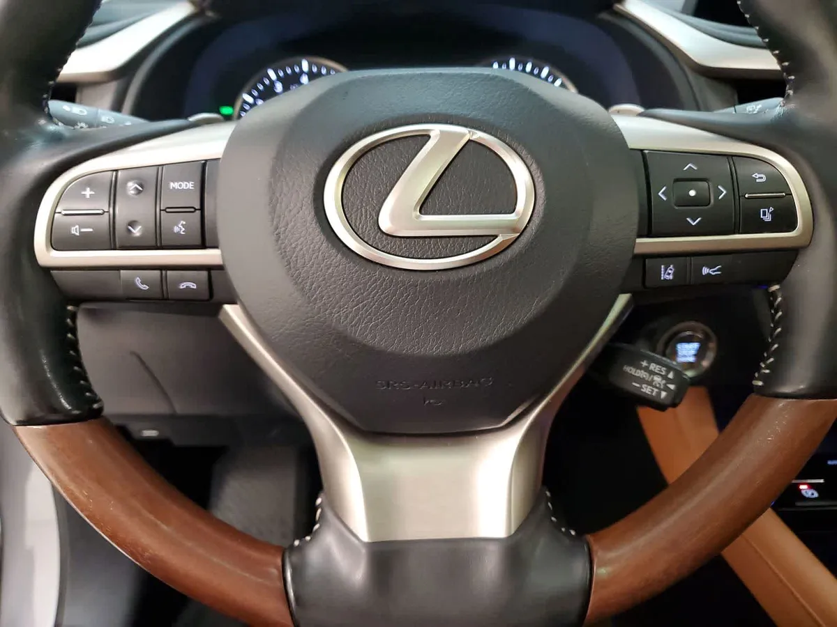 2021 LEXUS RX 350L thumbnail 11
