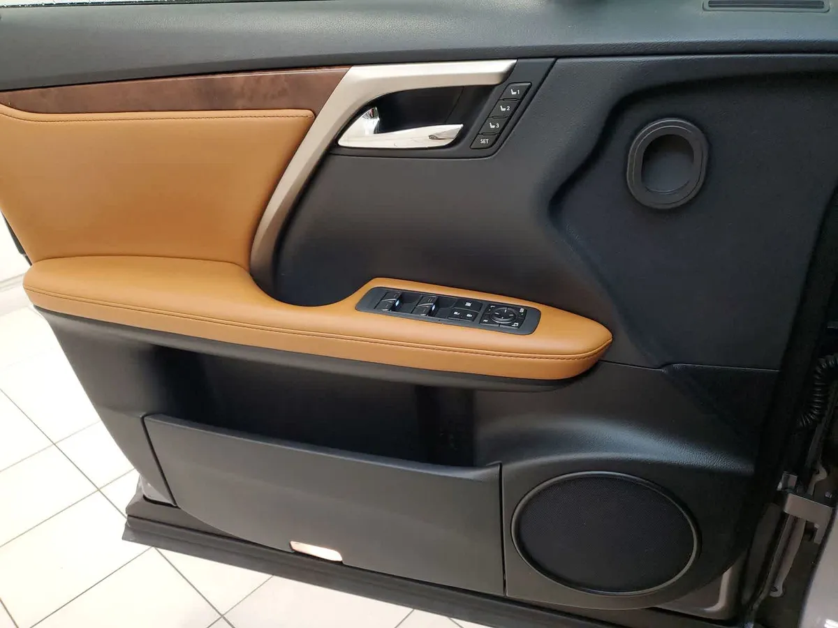 2021 LEXUS RX 350L thumbnail 16