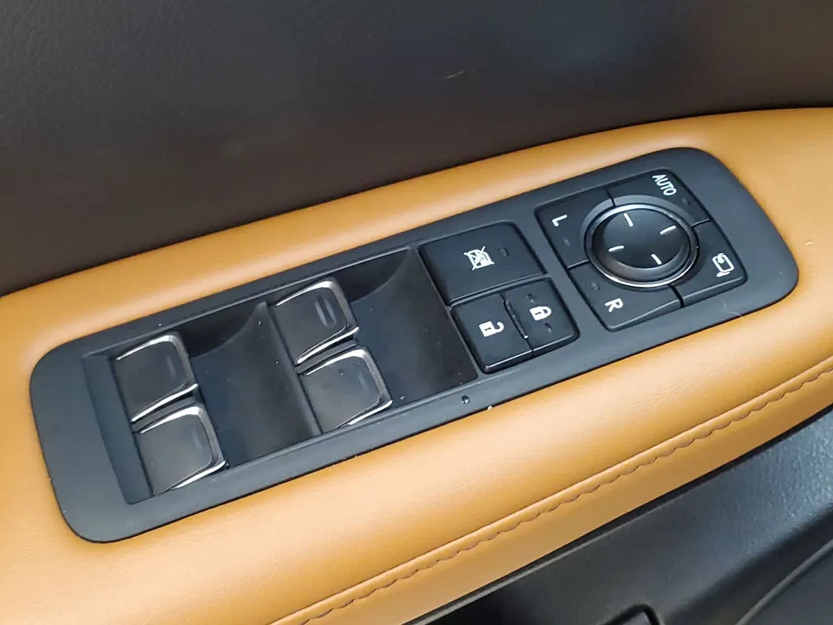 2021 LEXUS RX 350L thumbnail 17