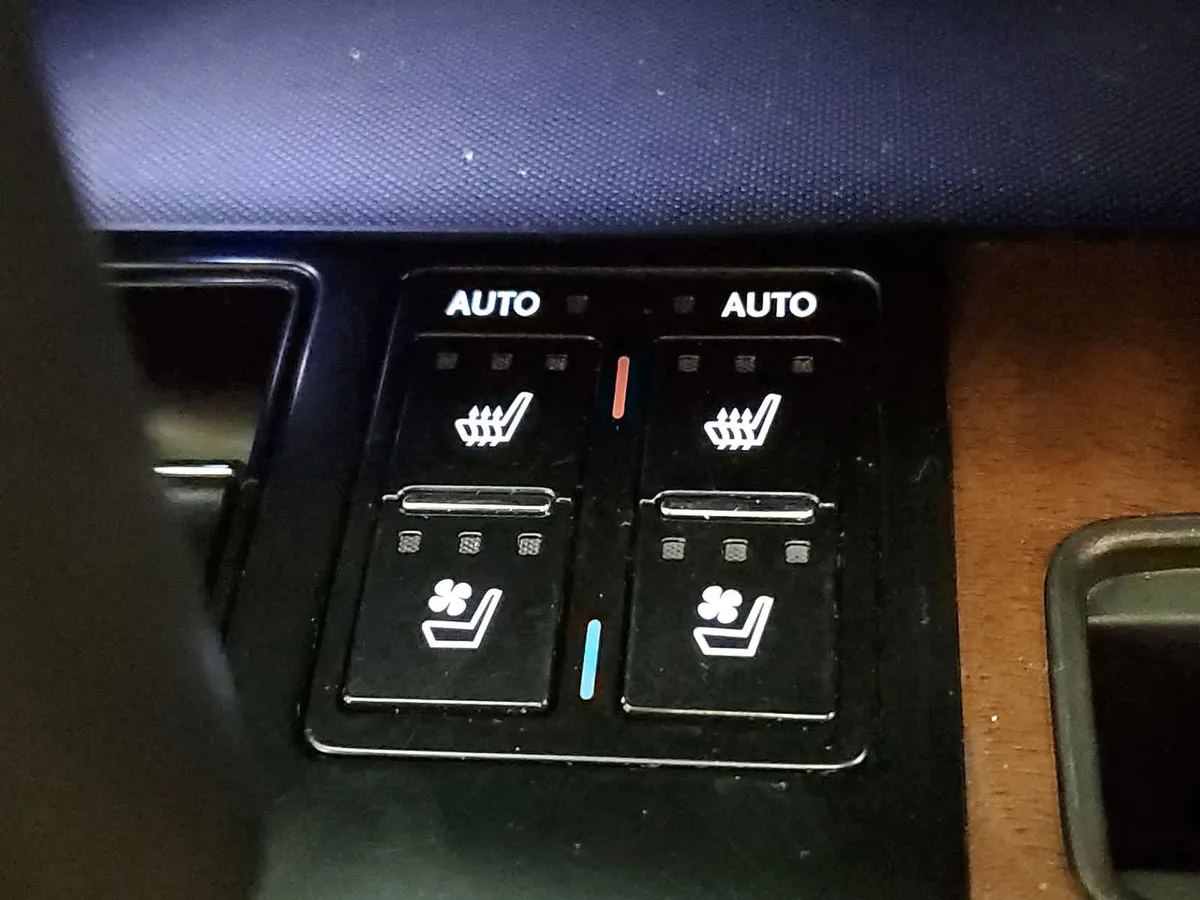 2021 LEXUS RX 350L thumbnail 6