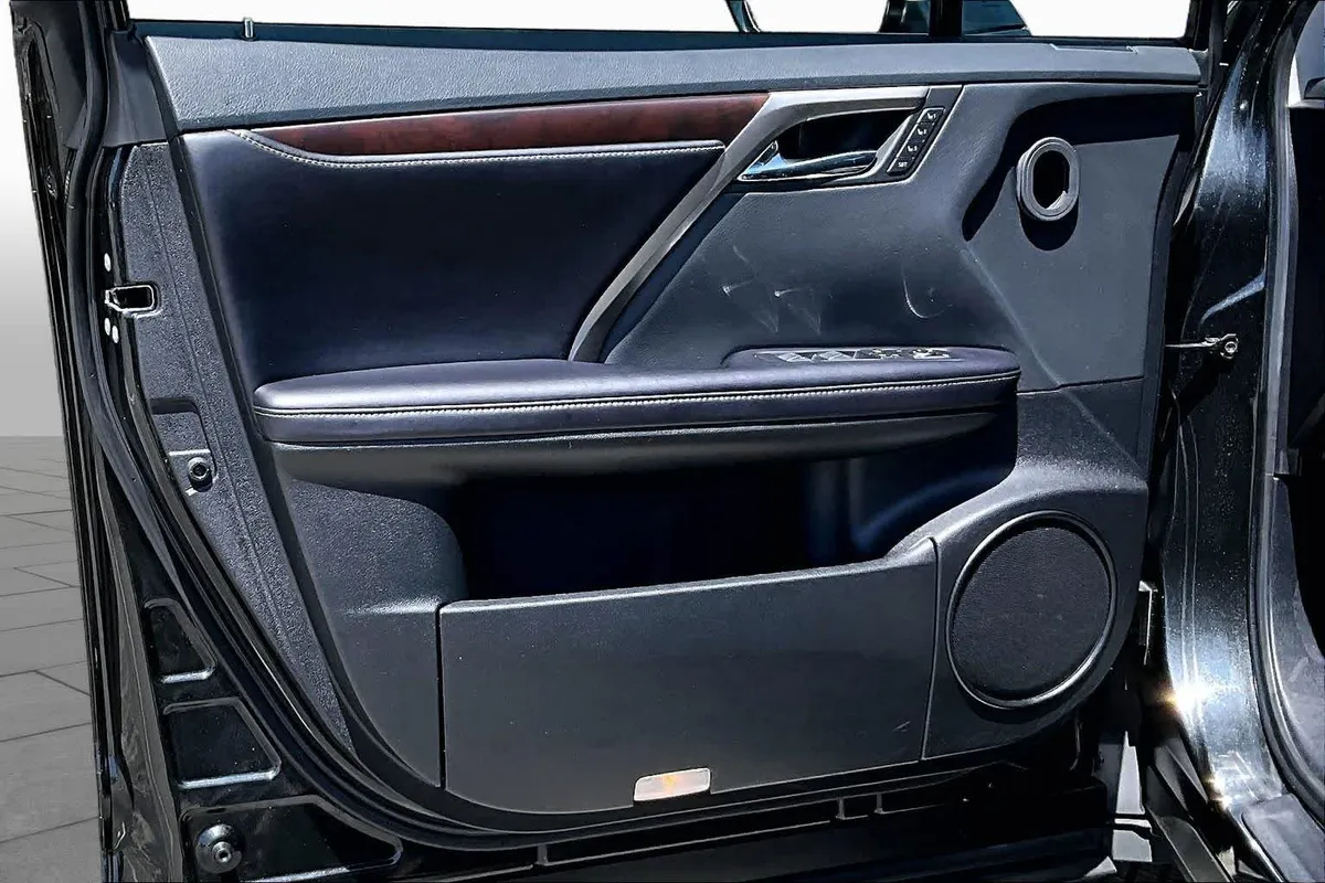 2021 Lexus RX 450h thumbnail 26