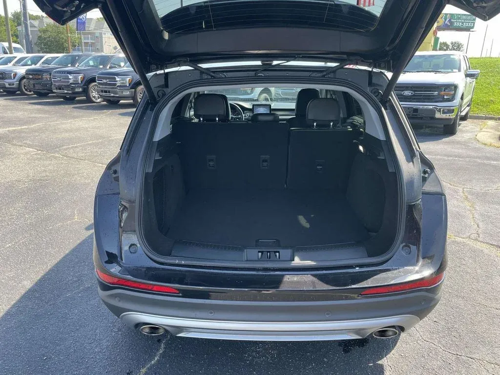 2021 Lincoln Corsair Standard thumbnail 10