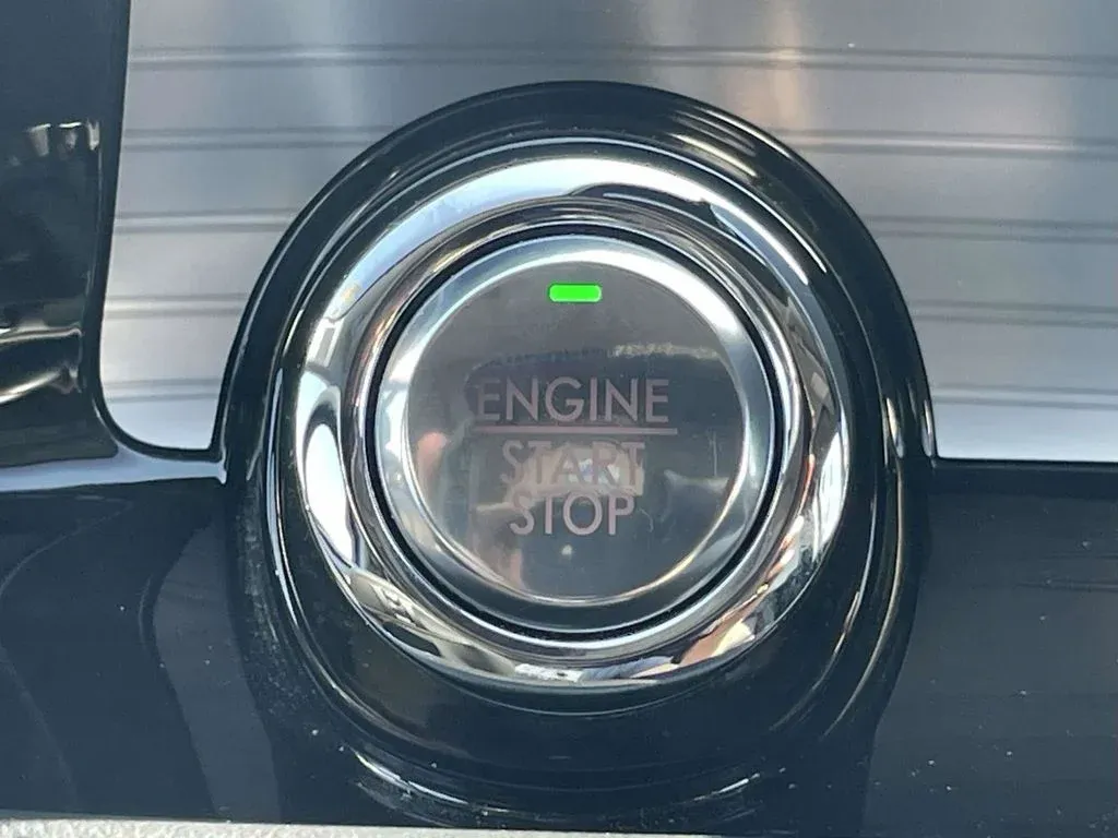 2021 Lincoln Corsair Standard thumbnail 23