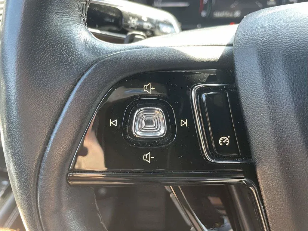 2021 Lincoln Corsair Standard thumbnail 26