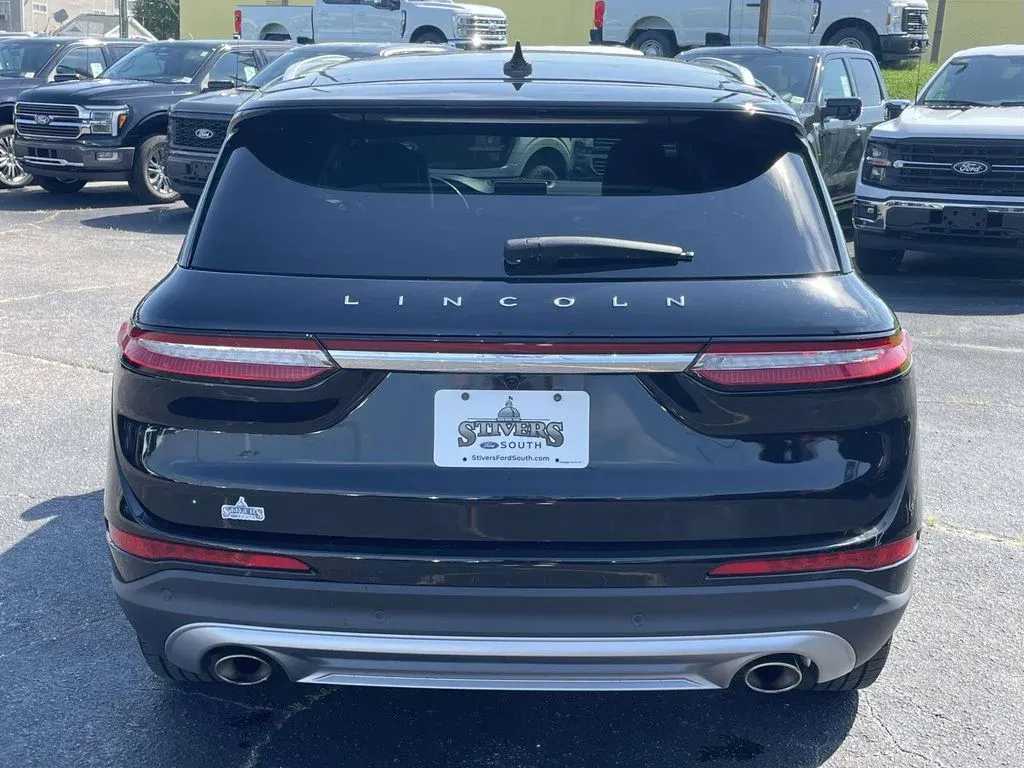 2021 Lincoln Corsair Standard thumbnail 4