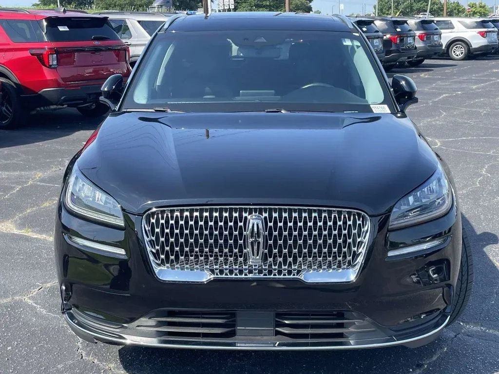 2021 Lincoln Corsair Standard thumbnail 8