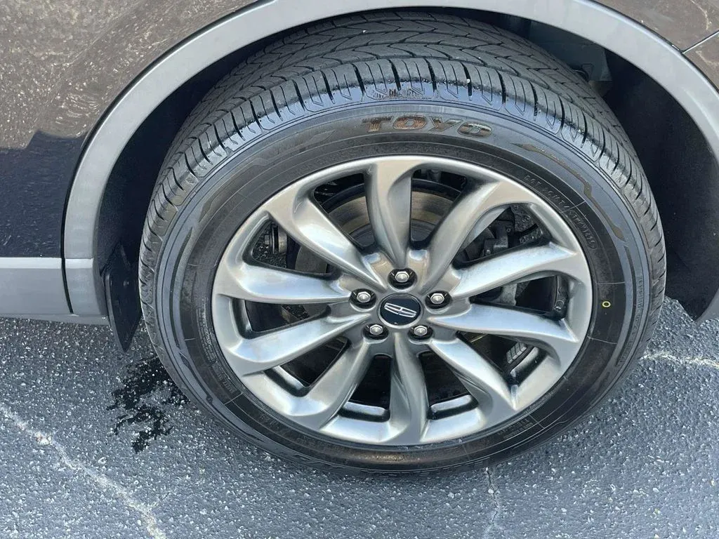 2021 Lincoln Corsair Standard thumbnail 9