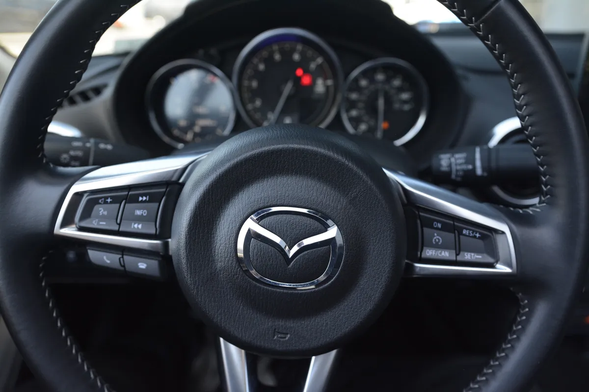 2021 Mazda MX-5 Miata Grand Touring thumbnail 16