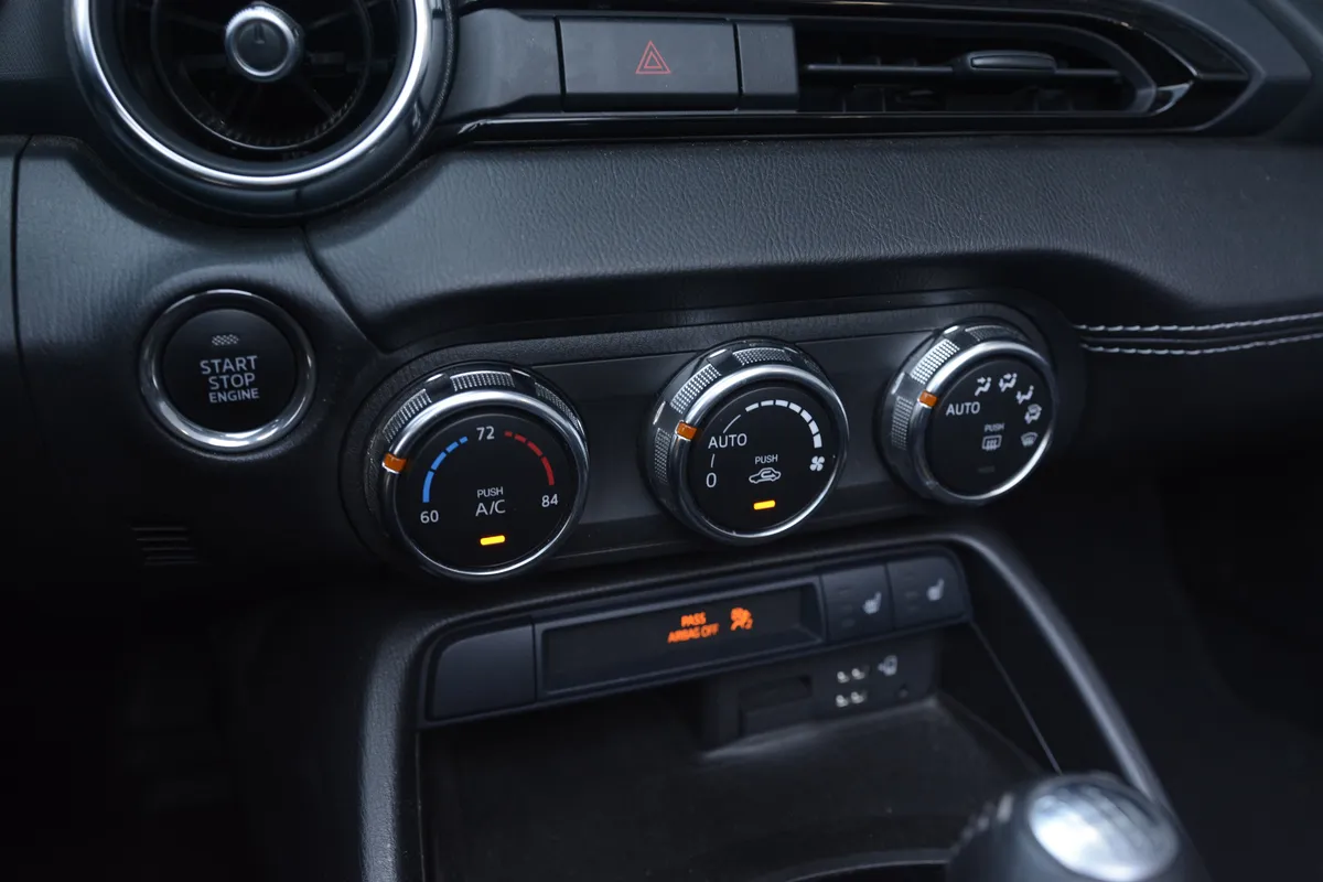 2021 Mazda MX-5 Miata Grand Touring thumbnail 21