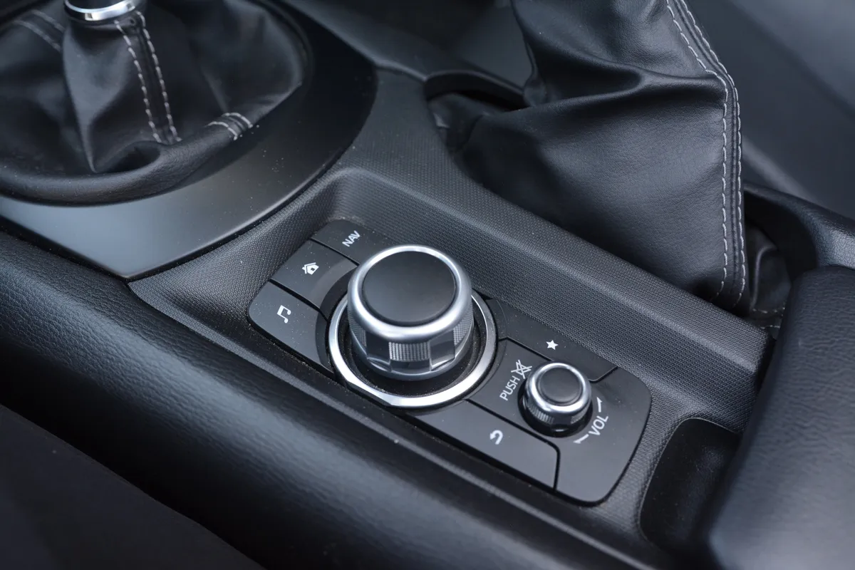 2021 Mazda MX-5 Miata Grand Touring thumbnail 22