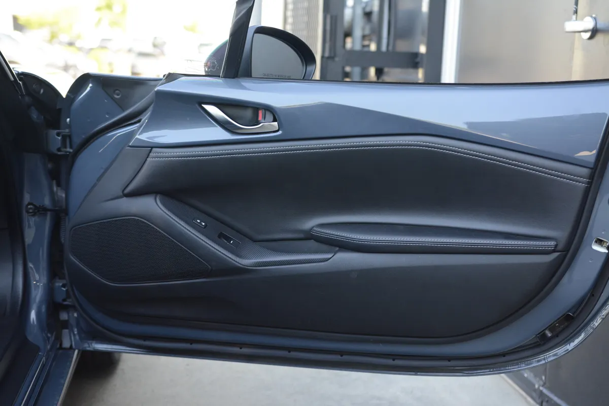 2021 Mazda MX-5 Miata Grand Touring thumbnail 24