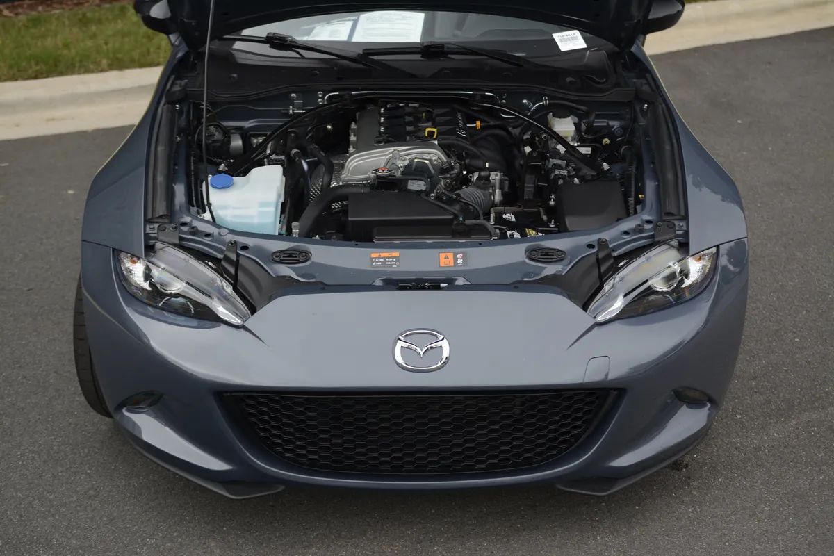 2021 Mazda MX-5 Miata Grand Touring thumbnail 29