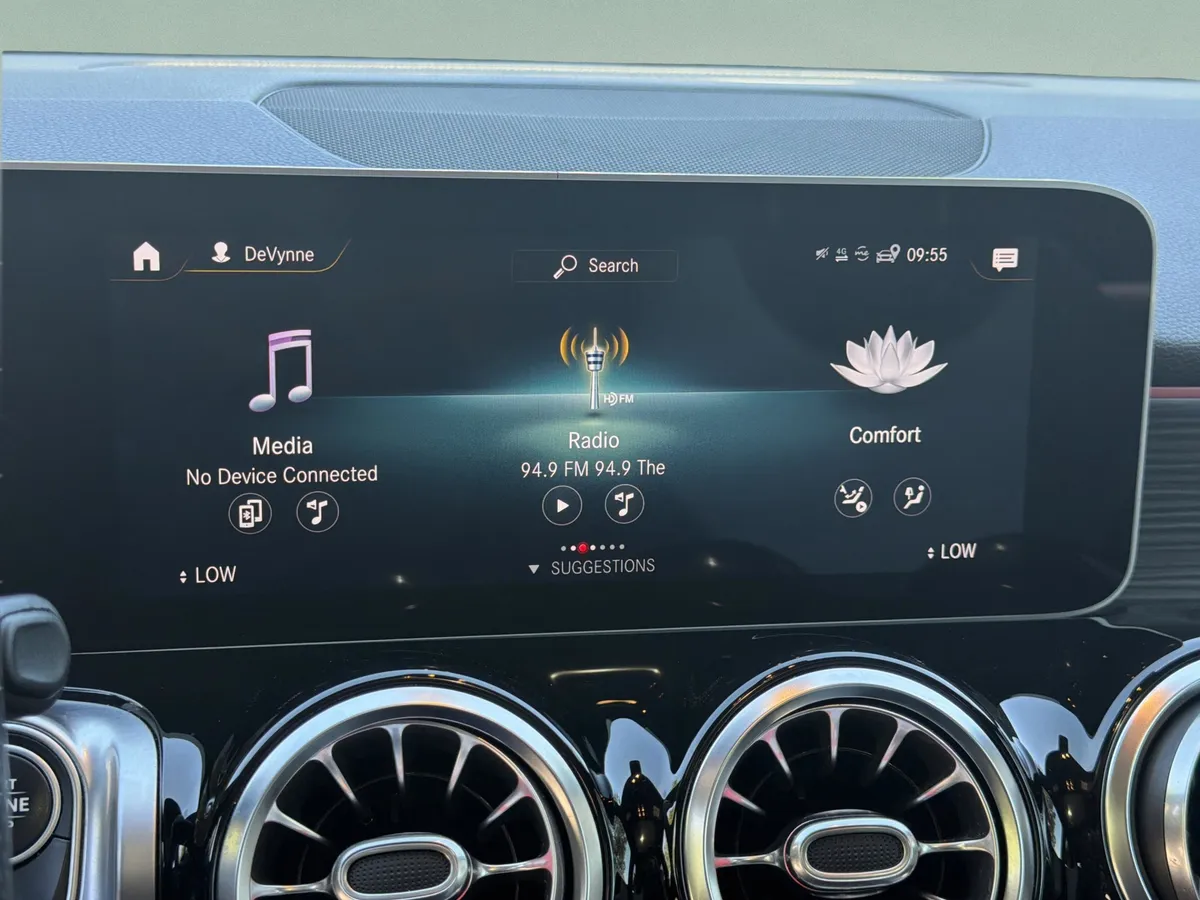 2021 Mercedes-Benz AMG GLB 35 4MATIC thumbnail 15