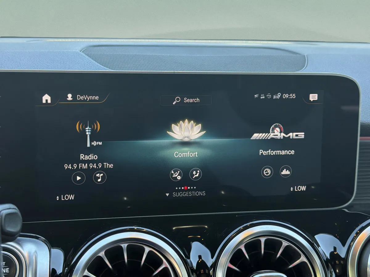 2021 Mercedes-Benz AMG GLB 35 4MATIC thumbnail 16