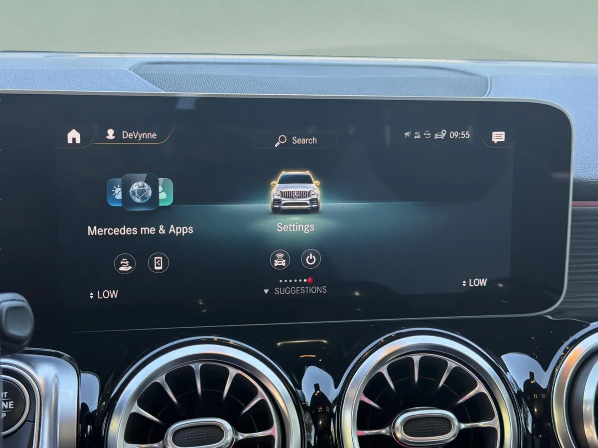 2021 Mercedes-Benz AMG GLB 35 4MATIC thumbnail 19