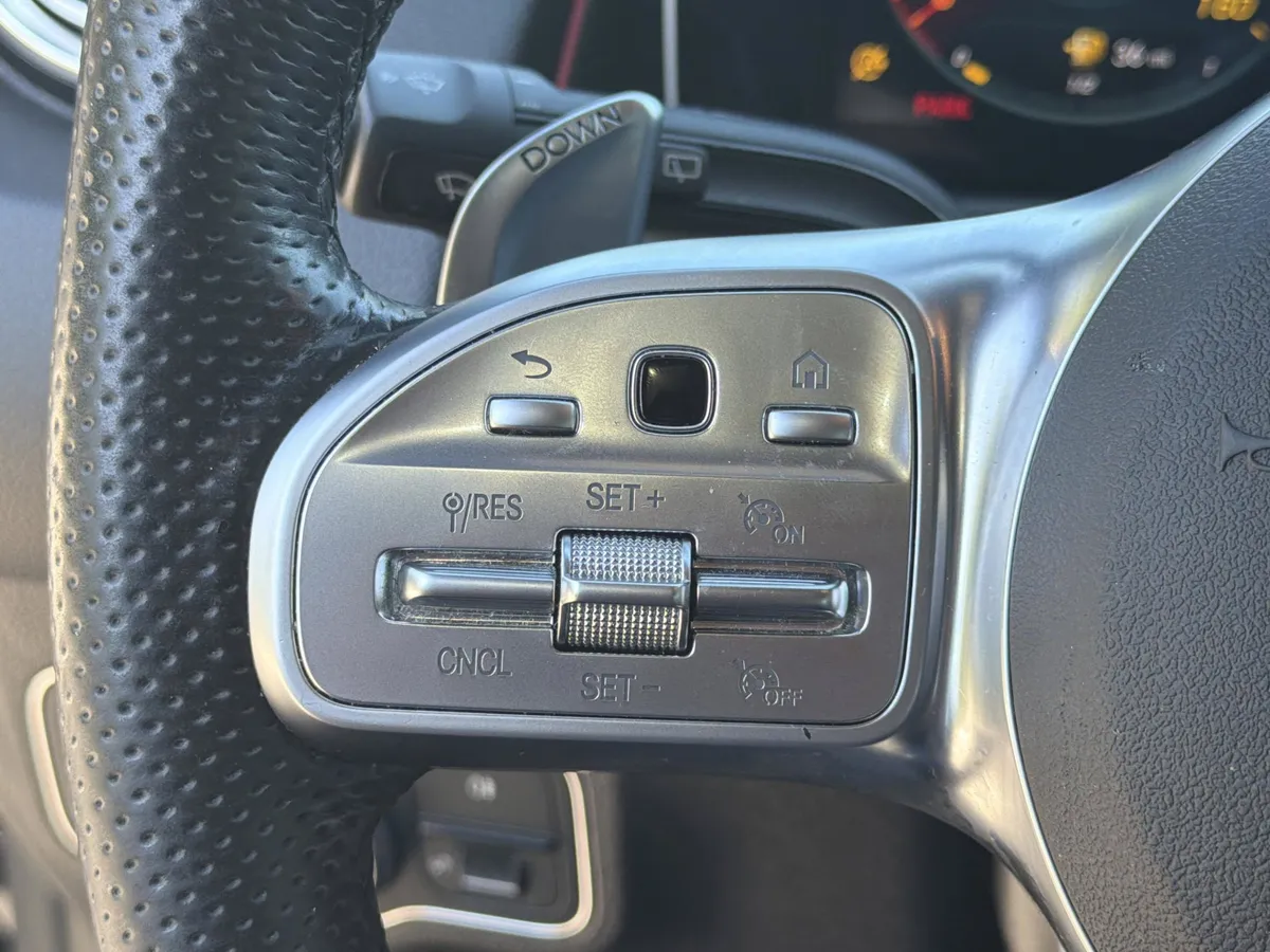 2021 Mercedes-Benz AMG GLB 35 4MATIC thumbnail 24