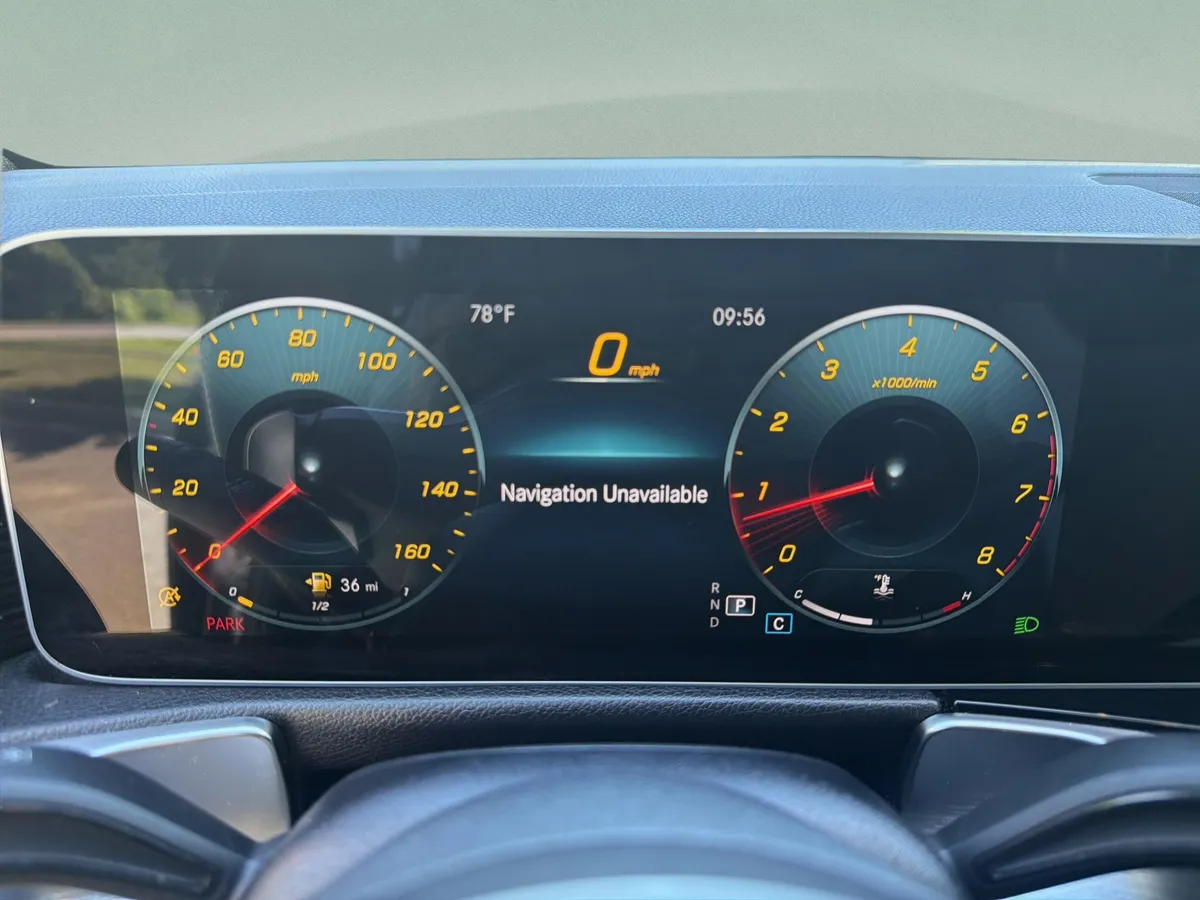 2021 Mercedes-Benz AMG GLB 35 4MATIC thumbnail 27