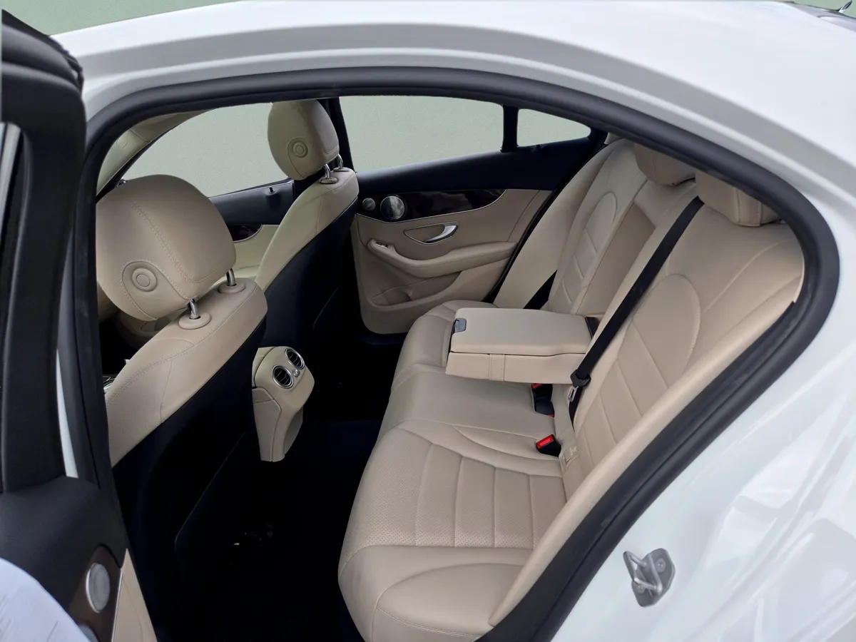 2021 Mercedes-Benz C-Class C 300 thumbnail 21