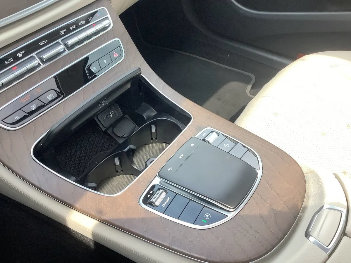 2021 Mercedes-Benz E-Class E 350 thumbnail 24