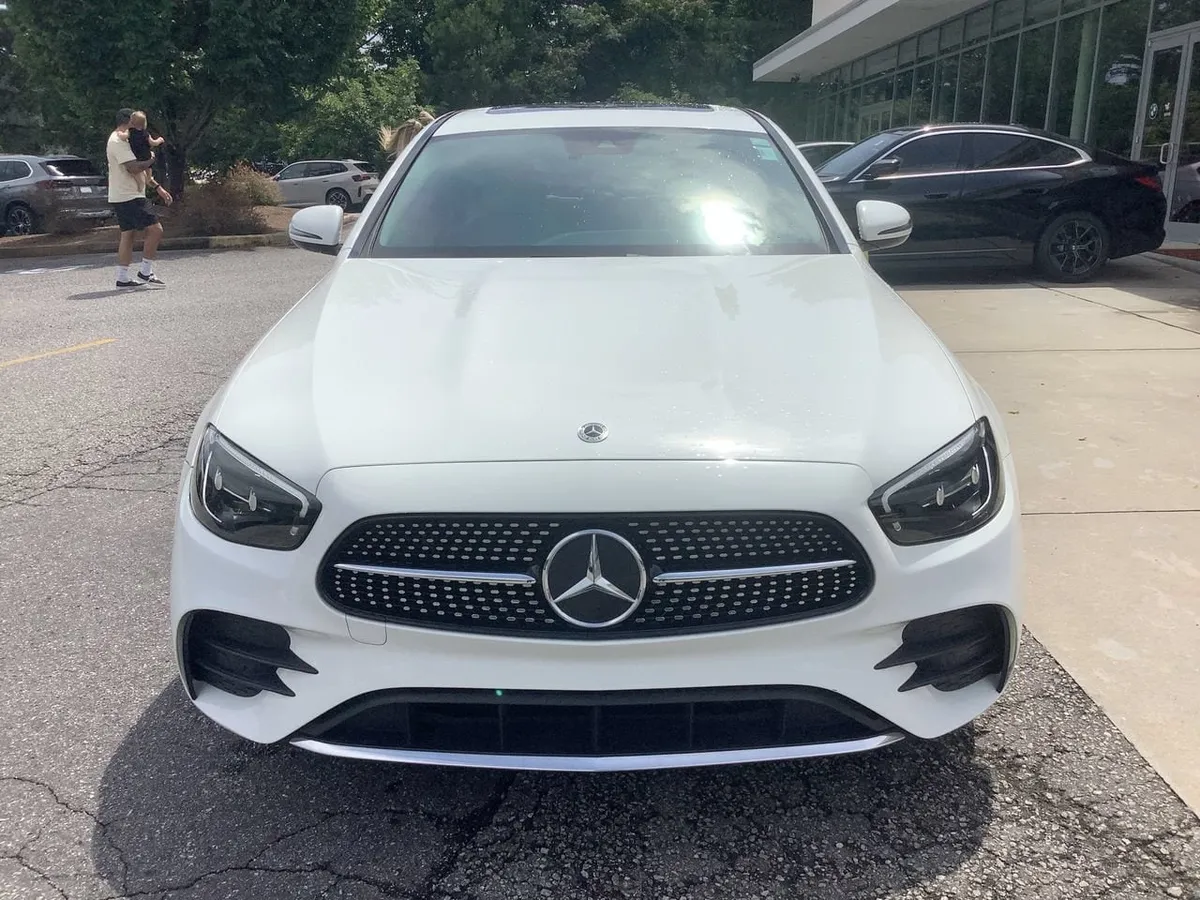 2021 Mercedes-Benz E-Class E 350 thumbnail 3