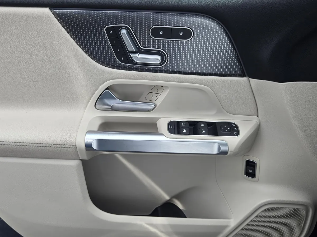 2021 Mercedes-Benz GLB 250 GLB 250 thumbnail 31