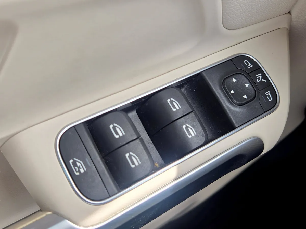 2021 Mercedes-Benz GLB 250 GLB 250 thumbnail 32